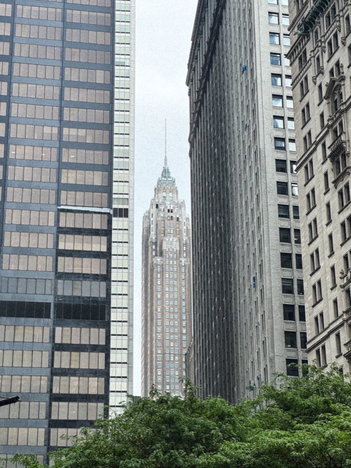 /057 Spire